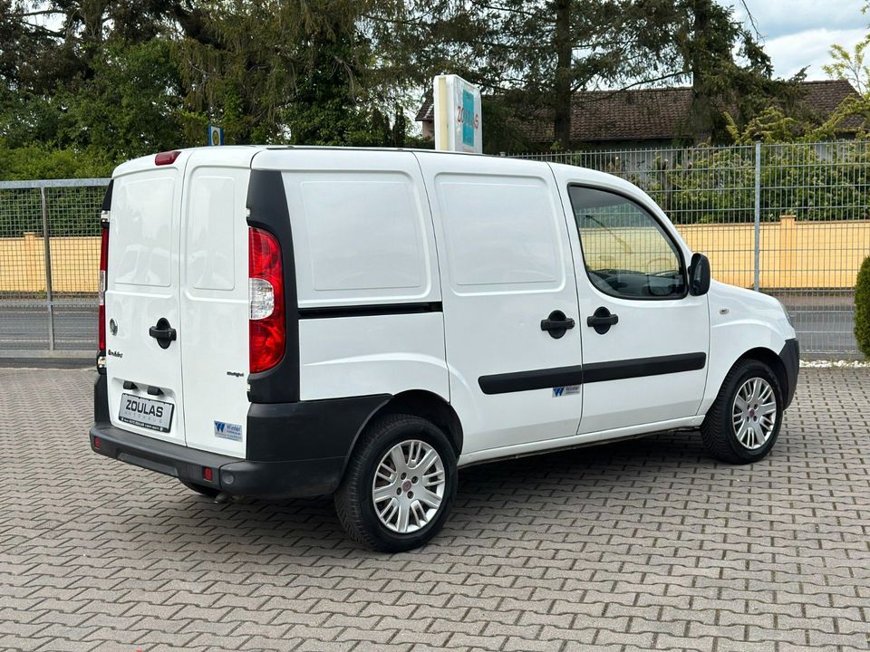 Fiat Doblo 1.3 JTD SX Kühlkastenwagen 0°C /TÜV03.2026 in Maintal