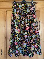 Blumenrock Größe UK 10R 0 38 Eur von Boden Rheinland-Pfalz - Bad Dürkheim Vorschau