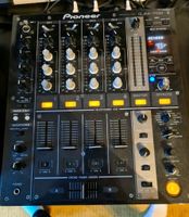 Top DJ Mixer Pioneer DJM 700 inkl. Decksaver & Transportcase Nordrhein-Westfalen - Bergisch Gladbach Vorschau