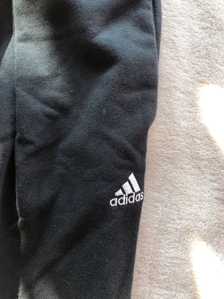 Adidas Sport Jogging Hose Mom 40 schwarz Jogginghose in Velpke