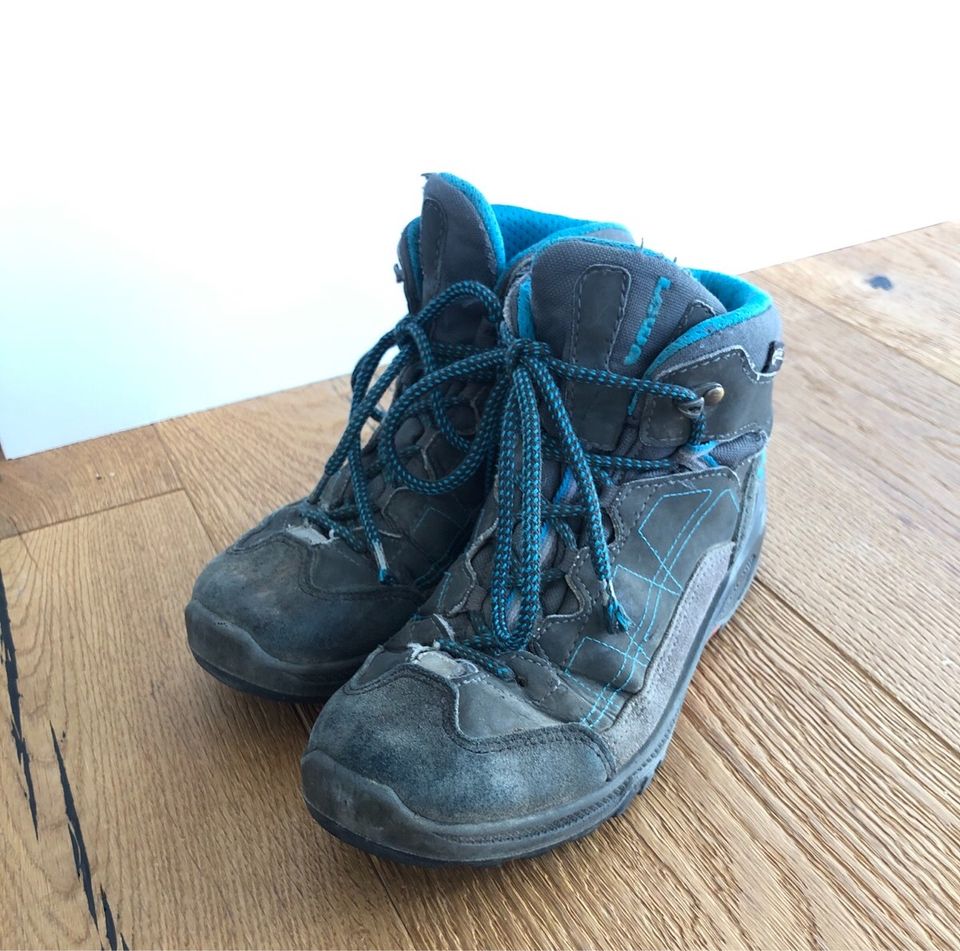 LOWA Wanderschuhe Gr 35 grau blau in Estenfeld