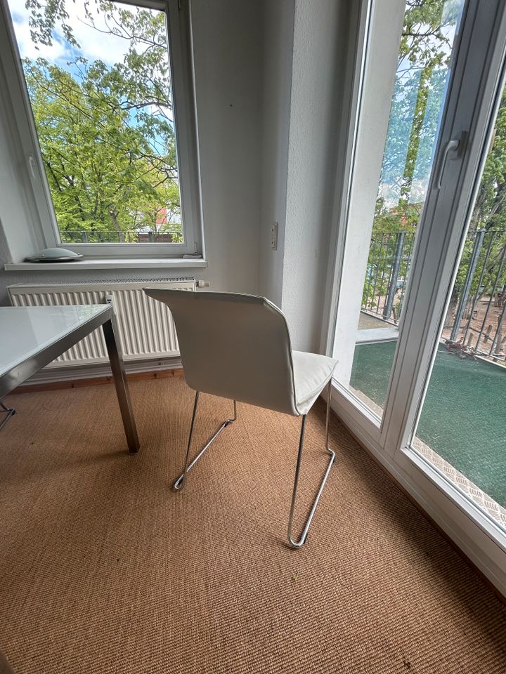 Echtleder Stuhl weiß einzeln in Berlin