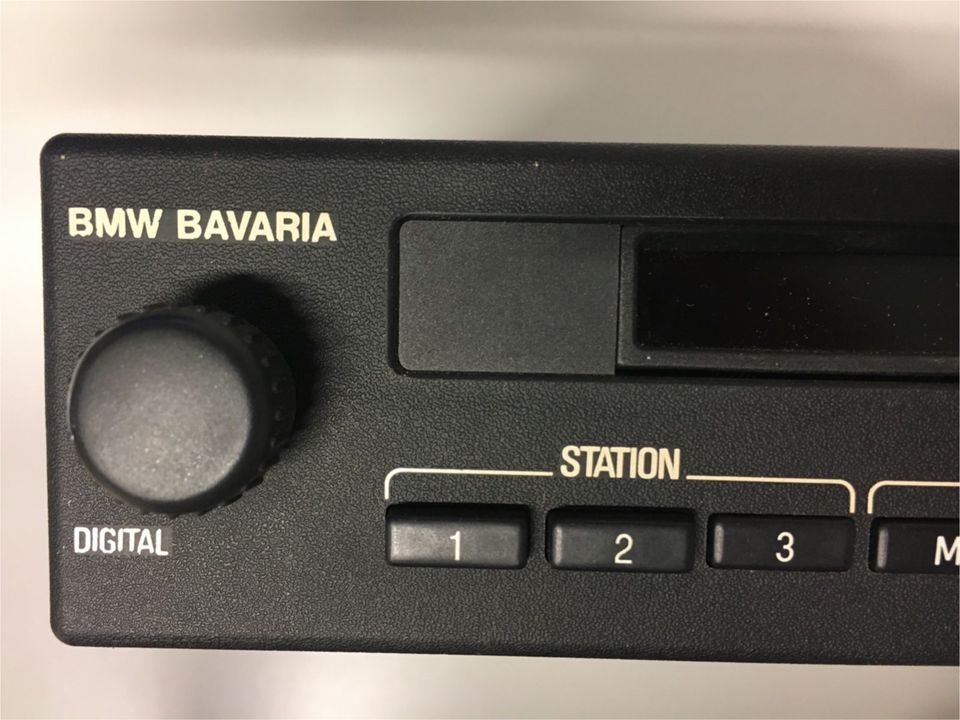 BMW Autoradio Bavaria Digital Becker 80er Jahre E30 E24 E24 E23 in  Nordrhein-Westfalen - Kaarst | Auto Hifi & Navigation Anzeigen | eBay  Kleinanzeigen ist jetzt Kleinanzeigen