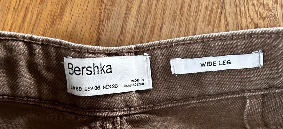 Wide leg Jeans von Bershka, Gr 34-36, braun in Hüttenberg