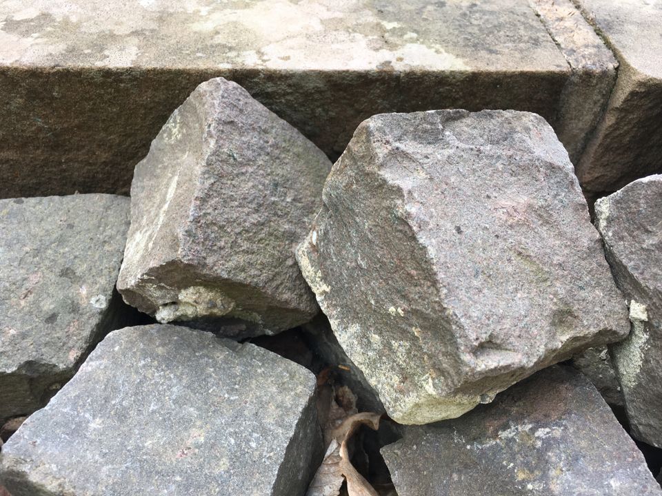 27 qm Kopfsteinpflaster Granit zu verkaufen, Teilmenge möglich in Hochspeyer