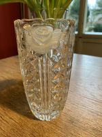 Kristall Vase mit gefrosteten Rosen Brandenburg - Potsdam Vorschau