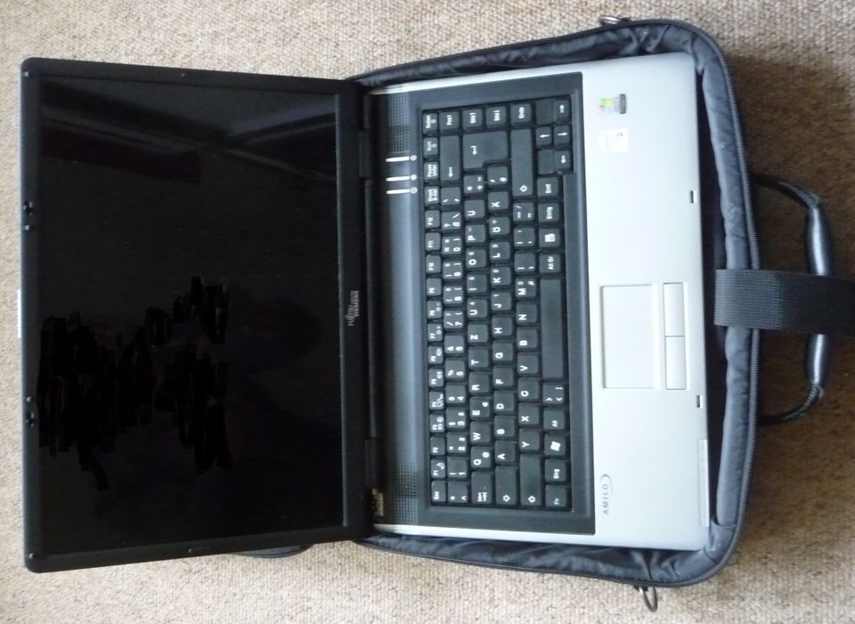 Laptop Amilo  T2050 mit Tasche in Pulheim