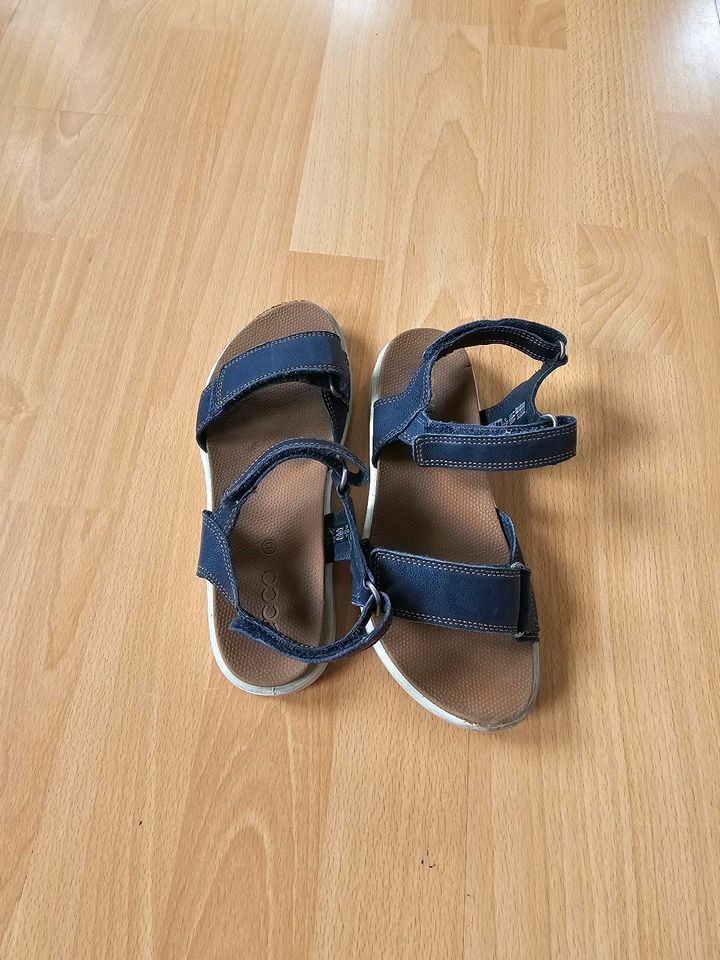 Ecco Leder Sandalen Größe 33 Mädchen blau in Berlin