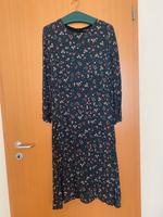 Kleid mit charmantem floralen Muster SALE Hessen - Offenbach Vorschau