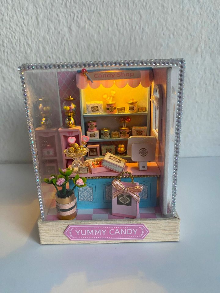 DIY Miniatur Candy Shop "Yummy Candy" mit Licht fertig gestaltet in Kaiserslautern