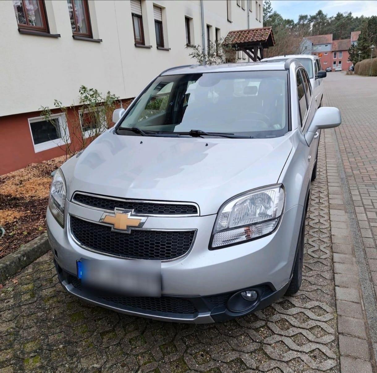 Abbildung des Autos Chevrolet Orlando mit Tü…