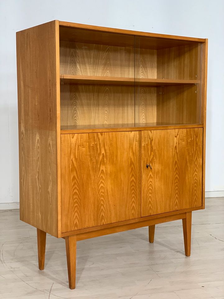 MID CENTURY HELLERAU HIGHBOARD SCHRANK VITRINE VINTAGE in Berlin