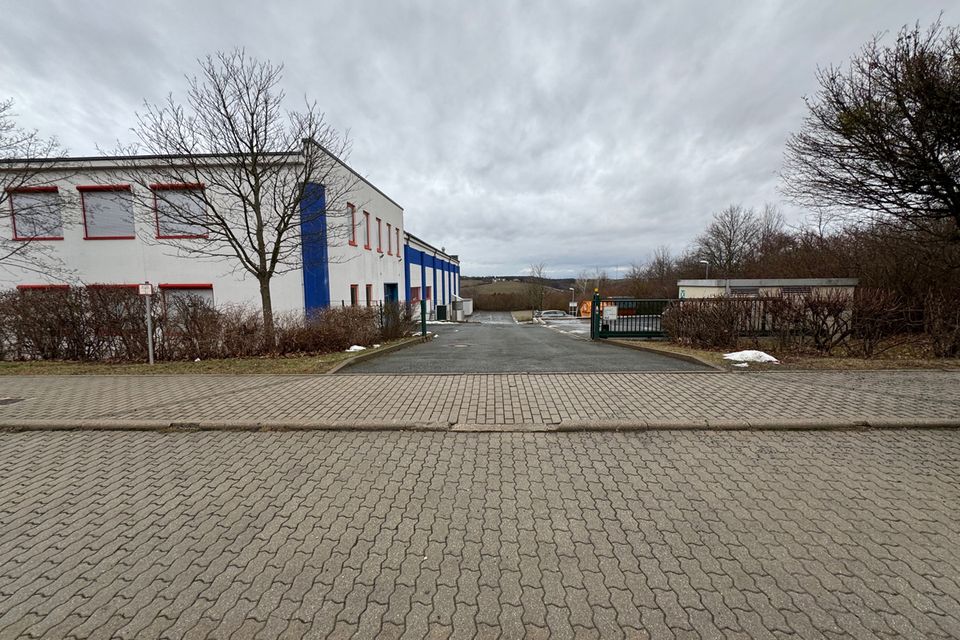 215 m² TOP-Lagerflächen für Labor, Produktion, Handwerk incl. Stellfächen in Gera nahe A4 zur Miete in Gera