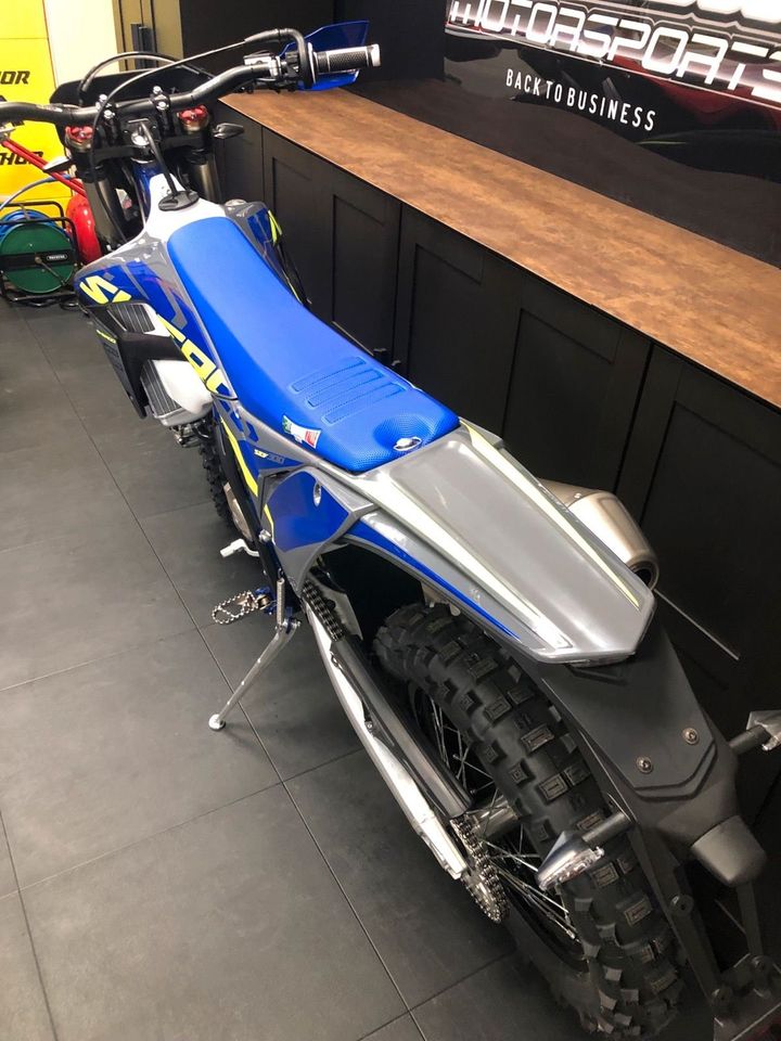 AKTION!!! SHERCO SE-F 250 FACTORY 4T ´2024 NEU! SEF - AM LAGER!!! in Eicklingen