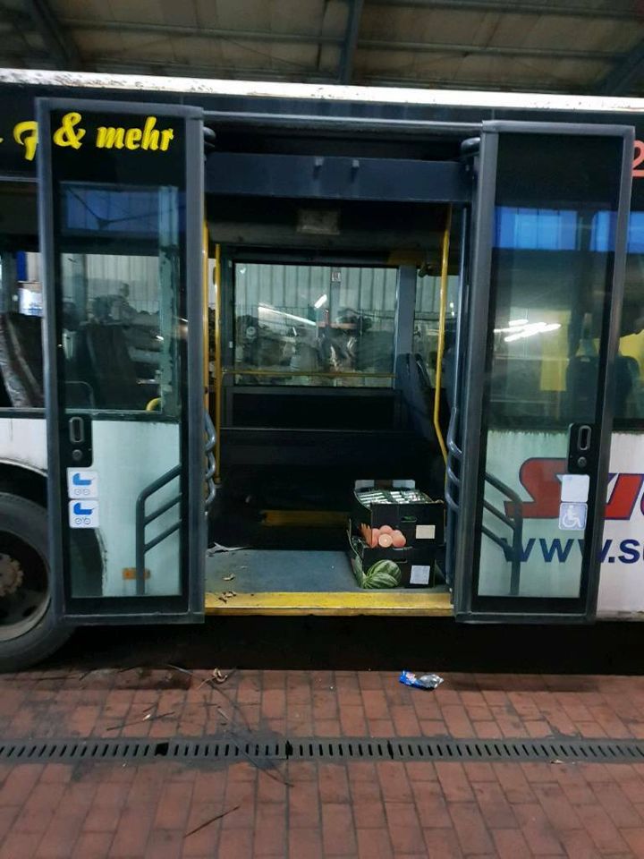 Bus türen Omnibus citaro setra MAN Mercedes Neoplan Fenster Sitze in Hamburg