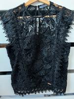 Bluse mit Spitze von Guess Größe S Nordrhein-Westfalen - Pulheim Vorschau