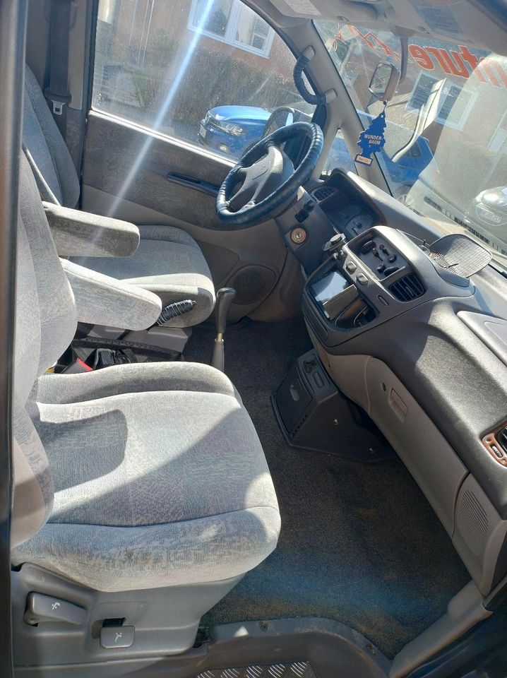 Mitsubishi Space Gear L400 7 Sitzer Klima Navi Rückfahrkamera in Neuss