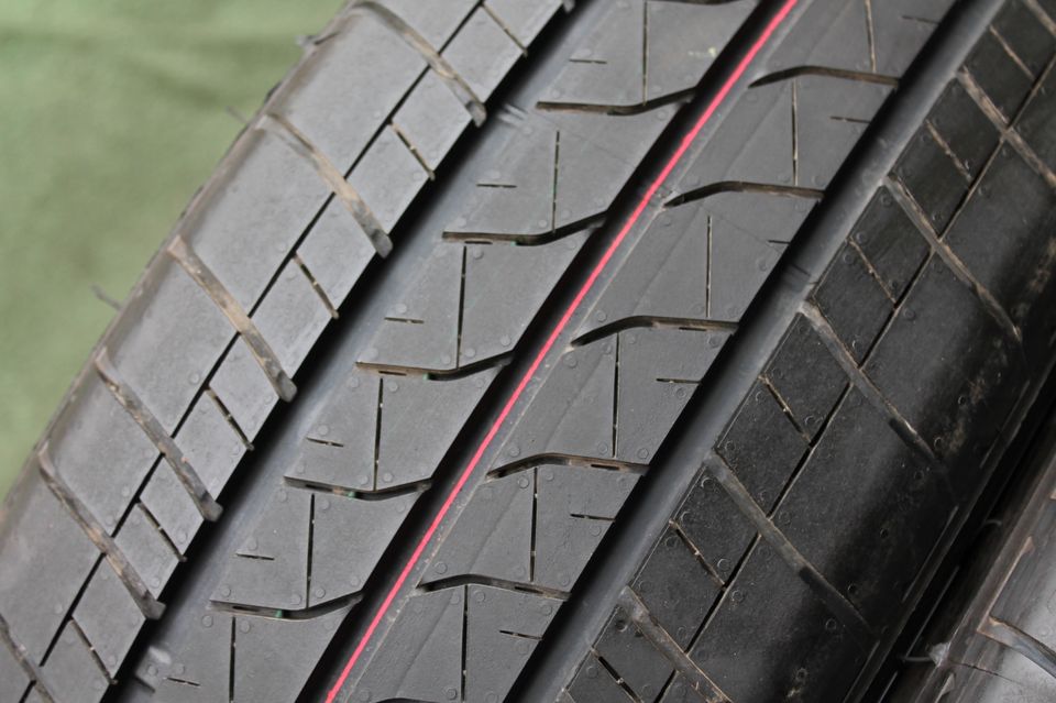 DEMO * 2 x Bridgestone Duravis R660 215/60 R17C 109/107T DOT:4123 in Starsiedel