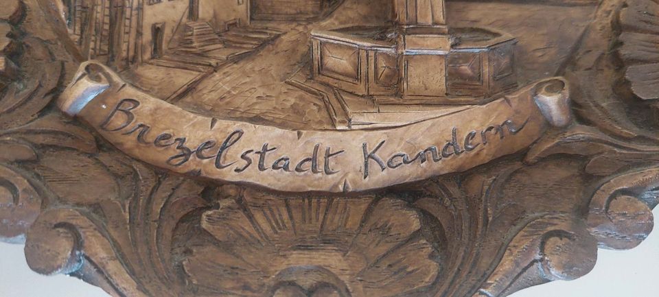 WANDTELLER BREZELSTADT KANDERN HOLZSCHNITZEREI in Müllheim