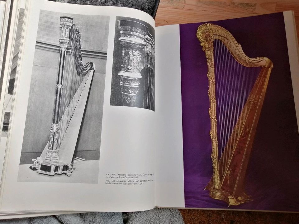 Musikinstrumente von den Anfängen bis zur Gegenwart,  A. Buchner in Dreieich