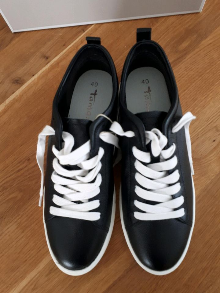 Tamaris Sneaker schwarz weiß 40 neu  OVP in Eging am See