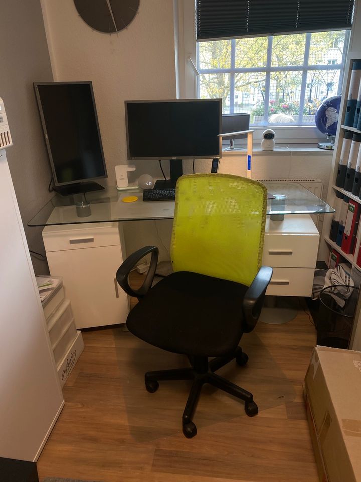 Home Office -toller Schreibtisch zu verkaufen mit Bürostuhl in Bremen