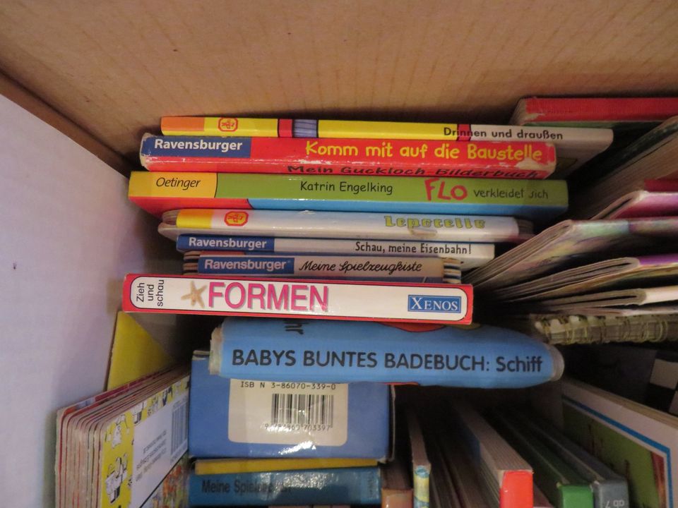 diverse Kinderbücher (ca.150 Stück, bunt gemischt) - auch einzeln in Neubrandenburg