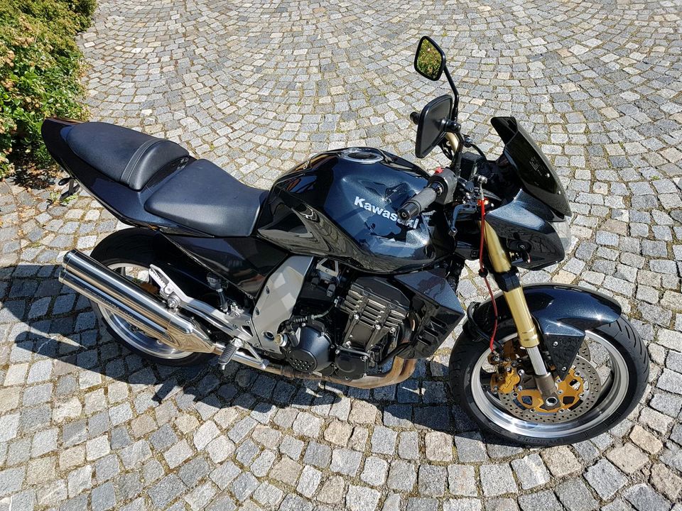 Kawasaki Z1000 ZRT00A TÜV & Kundendienst neu  . in Brennberg