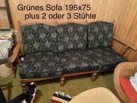Altes Smaragd grünes Sofa plus 2-3 Stühle aus Haushaltsauflösung Bayern - Vilsbiburg Vorschau