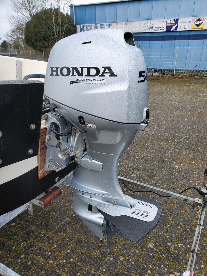 HS 500 50PS 4Takt EFI Angelboot Konsolenboot Sportboot in Elmshorn