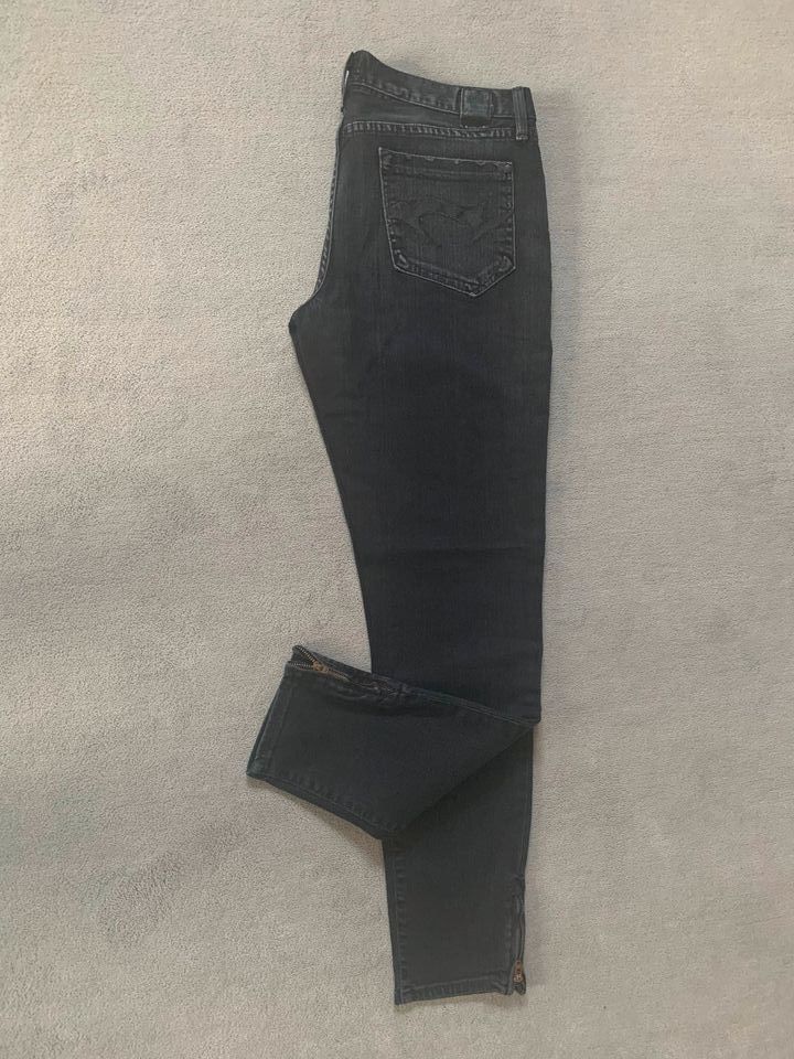 Damen Jeans von Goldsign, Gr. 30, blauschwarz *neuwertig* in Steinhöring