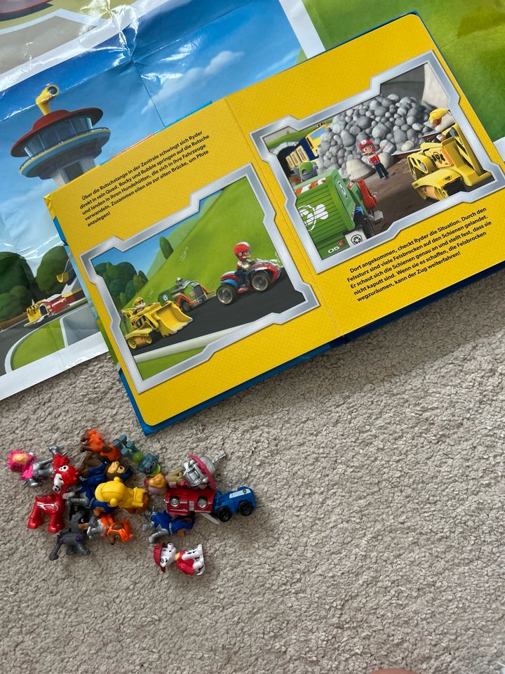 Paw Patrol Bilder und Spielbuch / Spielfiguren in Neuss