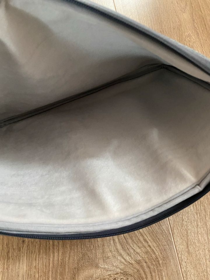 Laptoptasche in dunkelgrau 15-16 Zoll in Rötgesbüttel