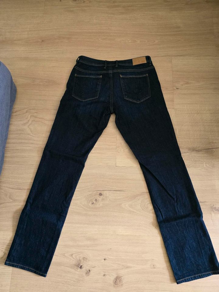 Jeans 5 Stück in Uetersen