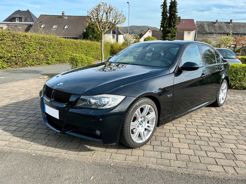 BMW 330d - M-Paket, M-Fahrwerk, HiFi, Komfortzugang in Dautphetal