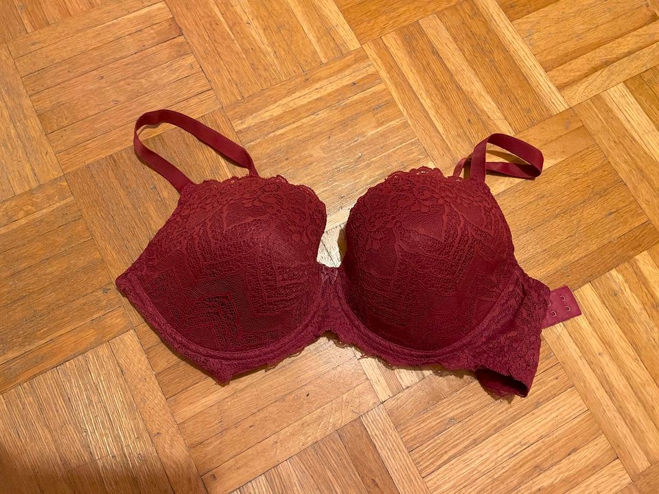 roter Intimissimi BH (75E/F) in Regensburg