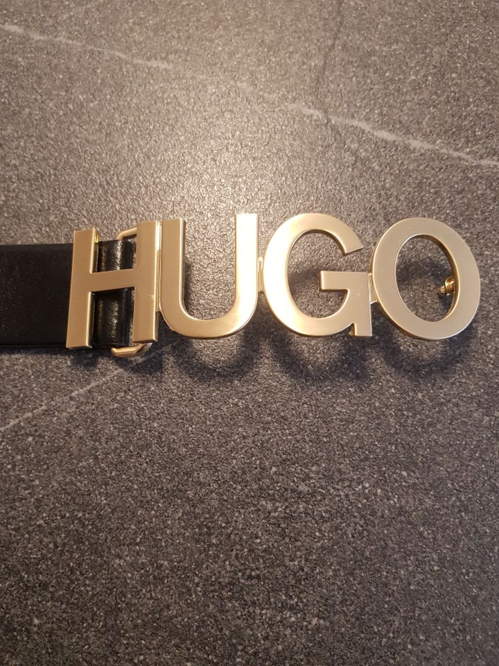 Hugo Boss Ledergürtel Logo-Schnalle gold 115cm schwarz neu unisex in Essen