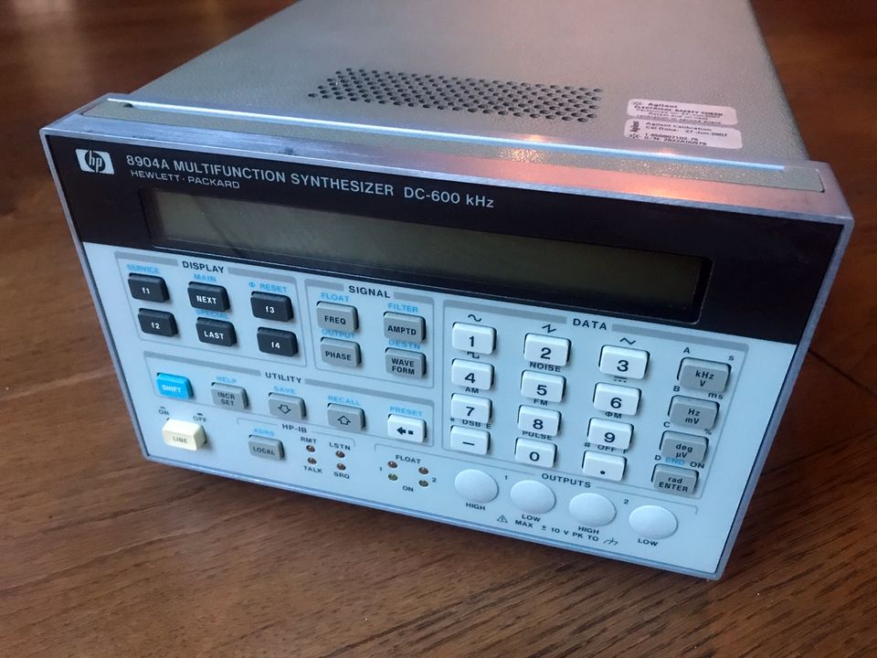 Multifunction Synthesizer HP8904A Opt. 001 002 003 004 in Bonn