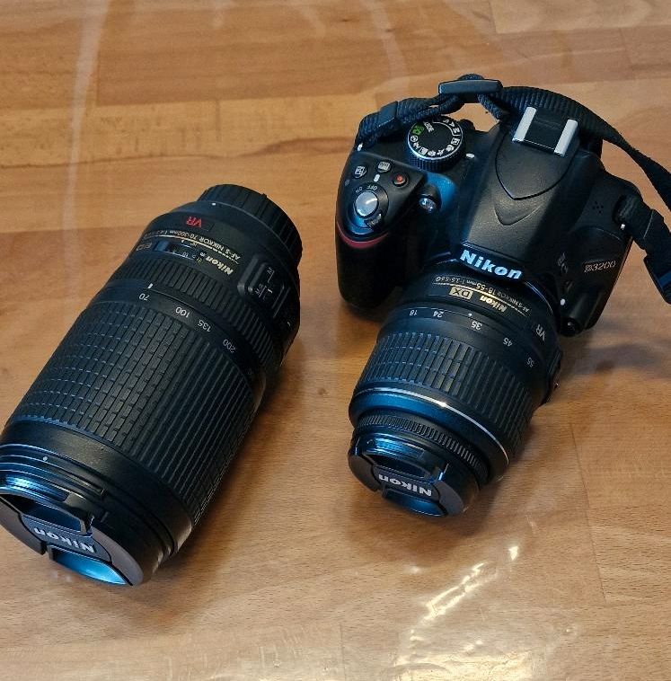 Nikon D3200 Spiegelreflex Komplettset mit Tasche und Stativ in Essenbach