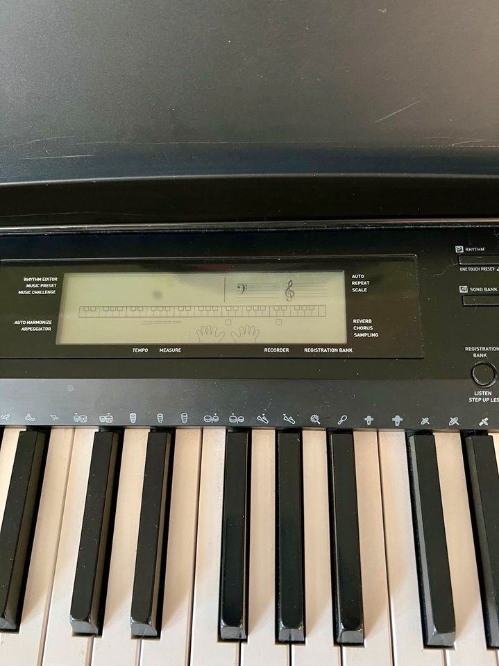 CASIO CDP-220R Digitalpiano E-Piano 88 Tasten Keyboard in Centrum