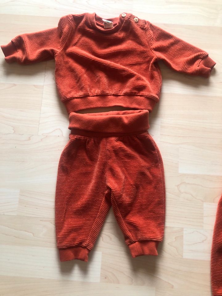 Cordanzug Baby Größe 62 + Hose Größe 68 NEU in Bad Tölz