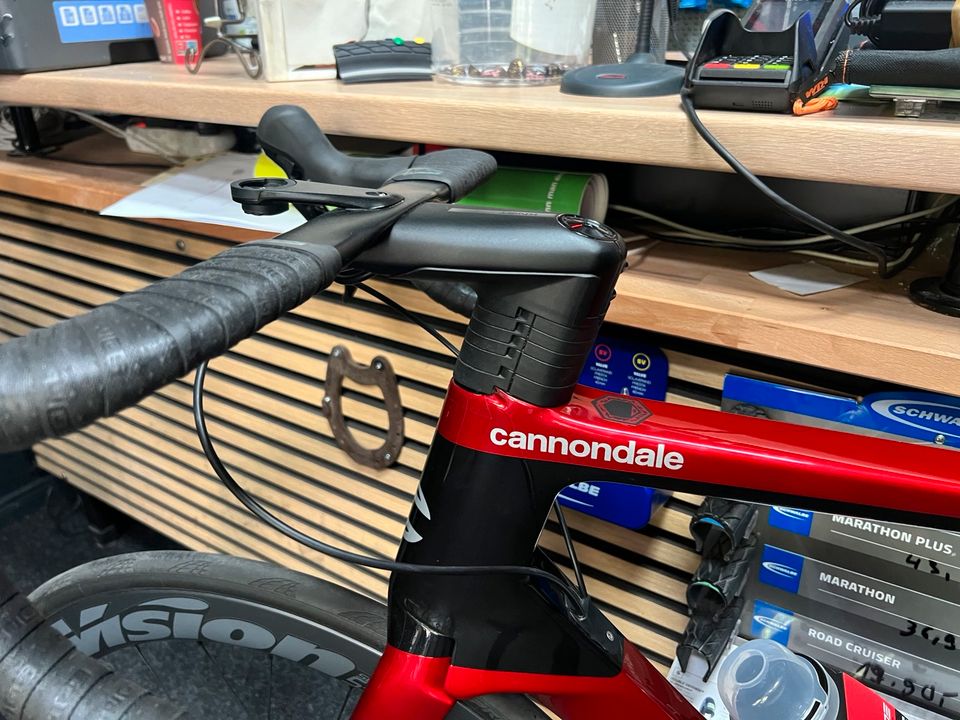 Cannondale SystemSix Carbon Ultegra Candy Red RH 56 // Aero-Race- in Berlin