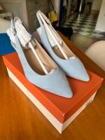 SI Barcelona Riemchenpumps Velourleder hellblau 38 neu Frankfurt am Main - Westend Vorschau