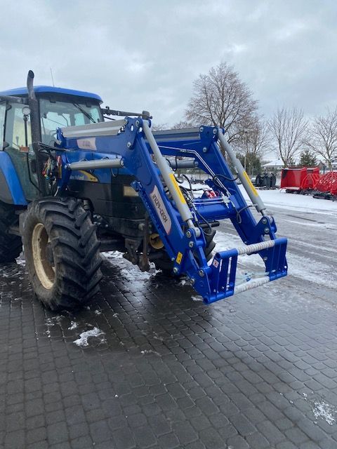 D&D Landtechnika Frontlader für New Holland Tm 120 in Görlitz