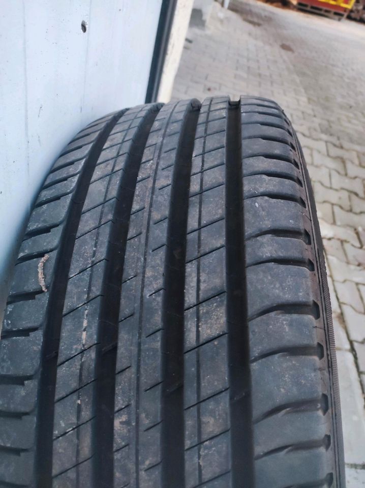 235/55 R19 101 W Sommer Reifen in Pemfling