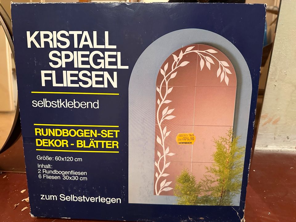 Kristal Spiegel Fliesen - elegantes Rundbogen-Set in Dresden