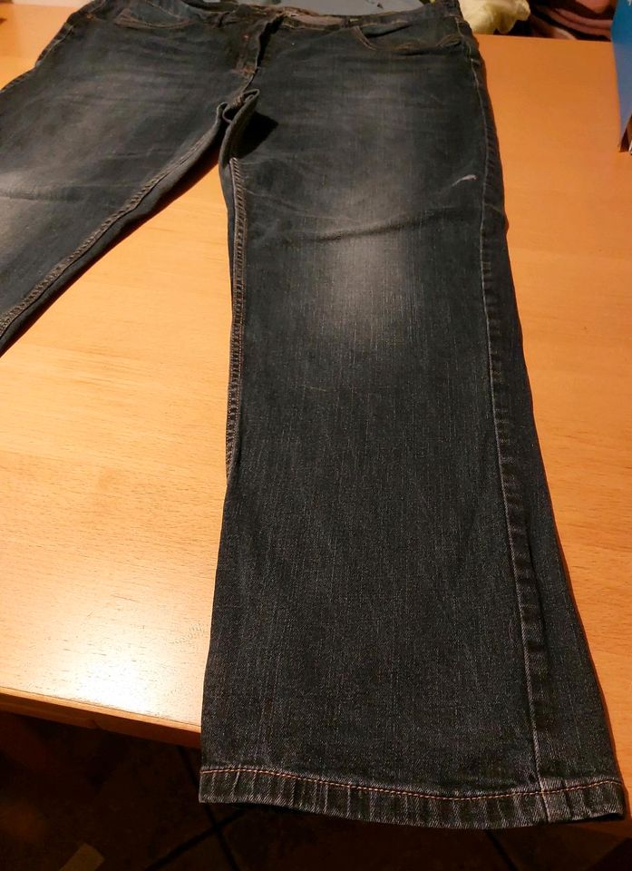 Tolle Jeans von Giada Gr. 52 für 8€ in Xanten