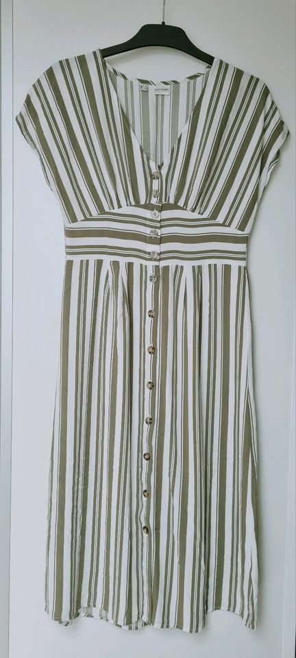 Kleid Sommerkleid Lässiges Kleid mit Knopfleiste gestreift in Kirchendemenreuth