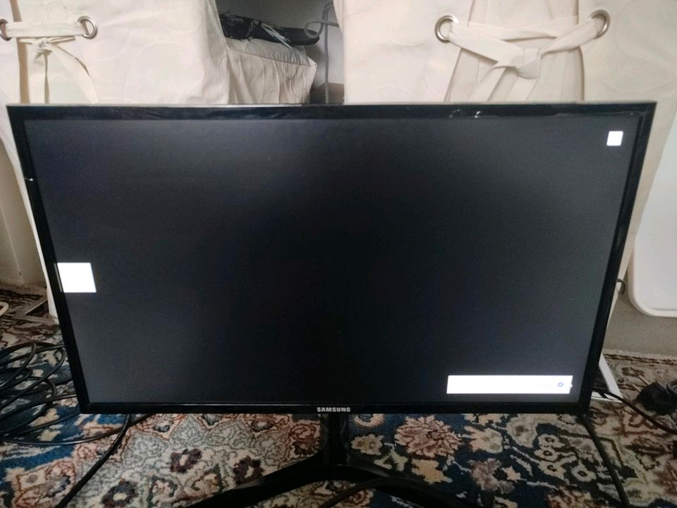 Samsung monitor 24 Zoll hdmi VGA, teildefekt in Offenbach