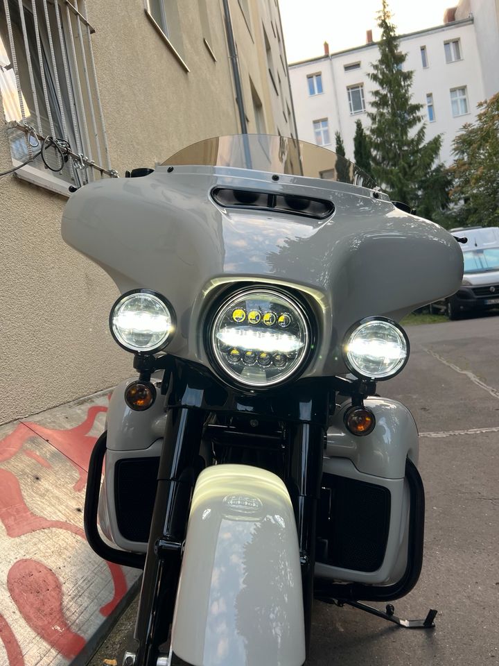 Harley Davidson Street Glide 114 Kesstech Klappenauspuff in Berlin